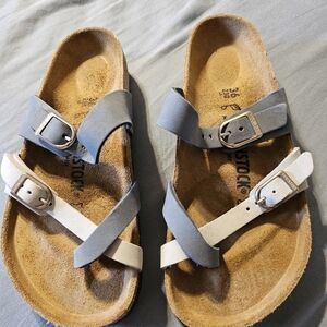 Ladies size 36 Birkenstocks